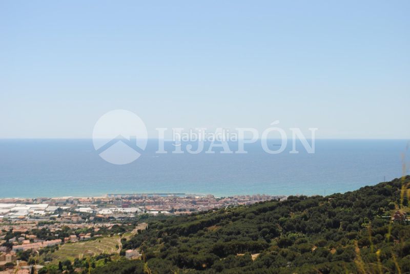 Foto 01fbd063-8aa9-4ebb-8629-ae0161cb48f0. Casa adossada amb calefacció aparcament a Teià
