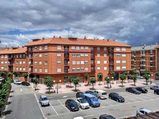 Aparcament cotxe a Plaza jacobea 4. Plaza de garaje en el centro de la ciudad