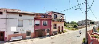 Casa  Calle margubete. Buscas casa con gran terreno urbano en santo domingo?