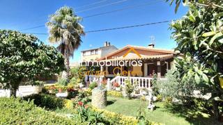Xalet  Avenida don sixto cámara. Chalet en planta baja  con piscina privada en castañares de rioj