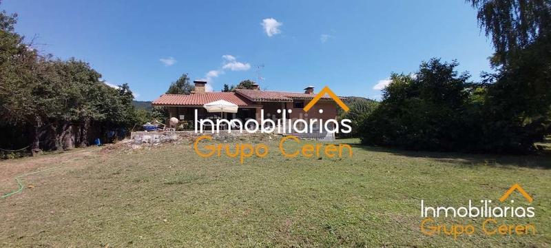 Foto 8ca8d1b5-9392-4a30-b5ca-a5f1253aeadb. Xalet amb calefacció aparcament piscina a Ojacastro