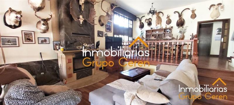 Foto f7be0449-cc9c-4a24-8812-c655c7750422. Xalet amb calefacció aparcament piscina a Ojacastro