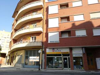Local commercial à Santo Domingo de la Calzada. Local en primera linea comercial de calle