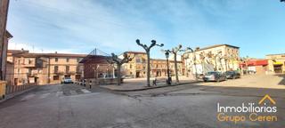 Casa  Travesía plaza. Casa con patiojardín y bodega con calado en el centro de badarán