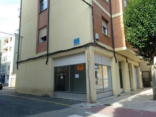 Location Local commercial à Santo Domingo de la Calzada. Local comercial en primera linea de calle con excenlente visibil