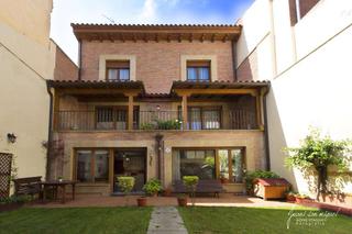 Xalet  Calle pinar. En santo domingo de la calzada una gran casa familiar en pleno c