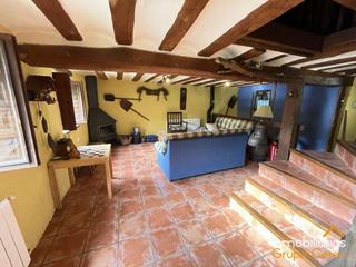 Casa a Ezcaray. Excepcional casa con las mejores vistas de la aldea, restaurada