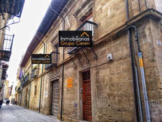 Casa  Calle mayor. En santo domingo de la calzada, casona para reformar ideal para