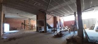 Local commercial  Calle río palomarejos. En pleno camino de santiago con  buena visibilidad, ideal para m