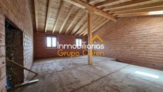 Chalet  Calle de abajo. Casa de pueblo para montar a tu gusto