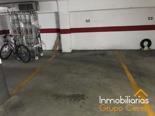 Aparcament cotxe  Avenida santo domingo de la calzada. Plaza de garaje en el centro
