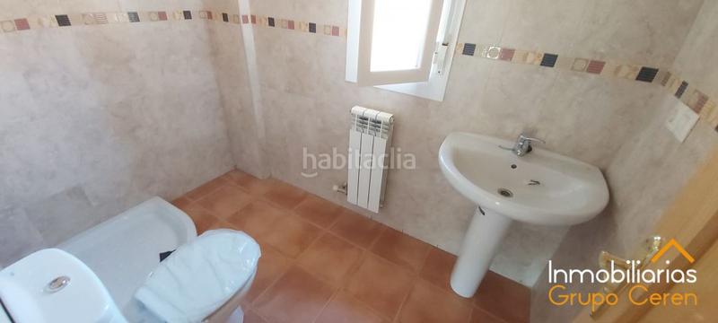 Foto 0b439bb4-ae80-4570-9ff1-c252684701b8. Casa adossada amb calefacció aparcament piscina a Herramélluri