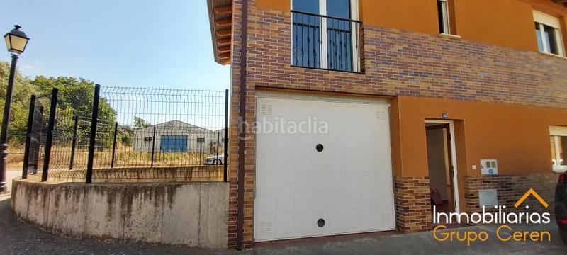 Foto 14aa15f9-fc08-4054-9f77-b852ac6995a2. Casa adossada amb calefacció aparcament piscina a Herramélluri