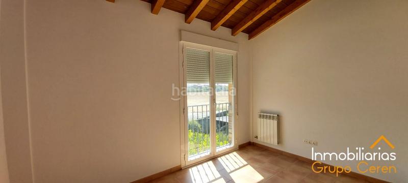 Foto 172baa8c-652c-4796-8b4c-4104fcdaa141. Casa adossada amb calefacció aparcament piscina a Herramélluri