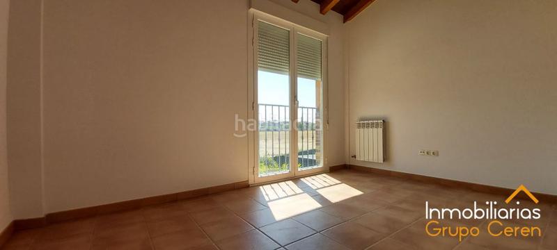 Foto 4148b8d4-16f0-4316-af5c-345f3f055372. Casa adossada amb calefacció aparcament piscina a Herramélluri