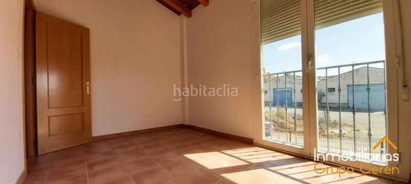 Foto 52bfd17a-d754-439d-8b6f-17bfe357b70e. Casa adossada amb calefacció aparcament piscina a Herramélluri