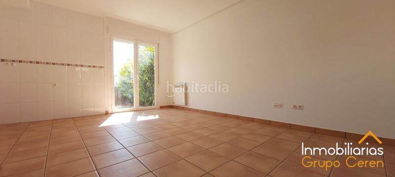 Foto af6eba3b-dc3b-41ea-a1c2-62f6da24cd00. Casa adossada amb calefacció aparcament piscina a Herramélluri