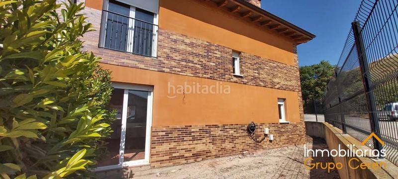 Foto cf17de83-8b39-4ed2-854a-4a4004bb9866. Casa adossada amb calefacció aparcament piscina a Herramélluri