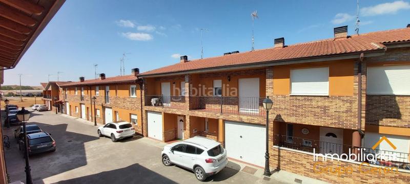 Foto e3229257-d19c-4c3e-8a3d-65b56a836033. Casa adossada amb calefacció aparcament piscina a Herramélluri