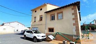 Casa a Redecilla del Camino. Casa de pueblo para entrar a vivir, en plaza principal de redeci