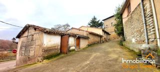 Local Comercial  Calle san esteban. En tormantos pajar ideal para trastero o habilitar como merender