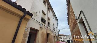 Casa  Calle mayor. En baños de rioja a 1,5 km de castañares de rioja, casa de puebl