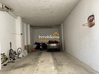 Local commercial à Santo Domingo de la Calzada. Lonja con vado en zona de colegios e instituto