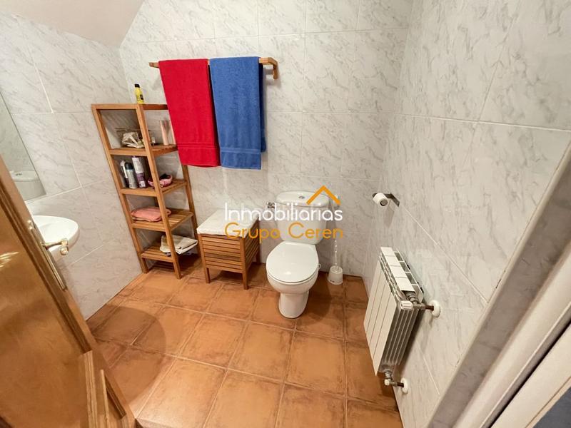 Foto ce13347b-fa79-4b82-a123-af15f8e8651c. Dúplex duplex de tres habitaciones y dos baños en Ojacastro
