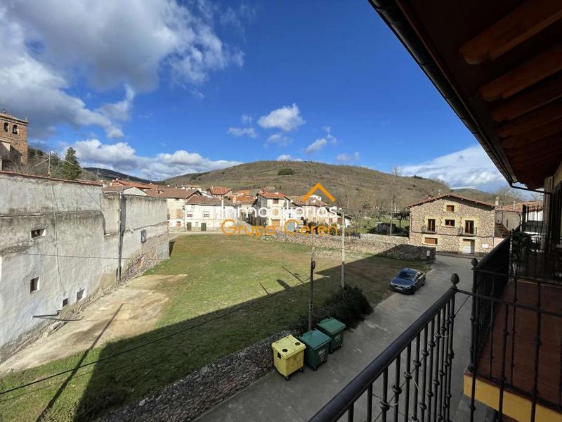 Foto faca66b2-8128-4f02-a83a-7029a1e0a464. Dúplex duplex de tres habitaciones y dos baños en Ojacastro