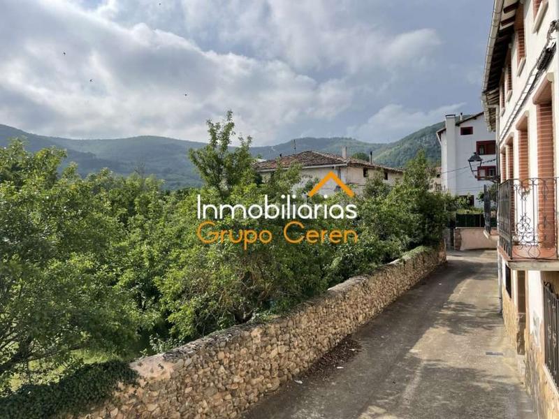 Foto d003d70b-6e19-4ec8-9bed-8332212a673b. Casa amb calefacció aparcament a Ojacastro