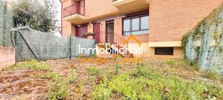 Casa adossada a Canillas de Río Tuerto. Adosado a estrenar con jardín privado en urbanización con piscin