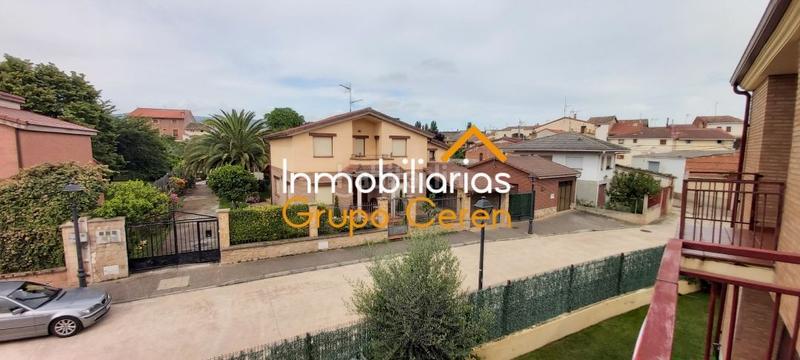 Foto 68ddd4f9-1997-4e0a-b1cc-daa1ed423594. Casa adosada adosado a estrenar con jardín privado en urbanización con piscina y amplia zona verde en Canillas de Río Tuerto