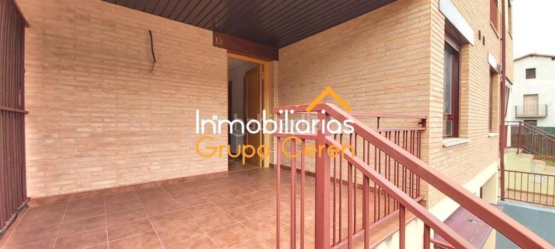 Foto d62c692c-bb37-4152-9ed7-bb457758893a. Casa adosada adosado a estrenar con jardín privado en urbanización con piscina y amplia zona verde en Canillas de Río Tuerto