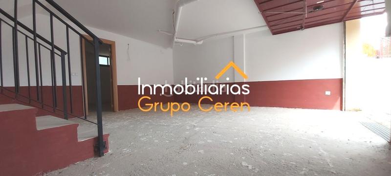 Foto dd44ee06-ca19-4db4-9bd9-ce0f1aeb7b58. Casa adosada adosado a estrenar con jardín privado en urbanización con piscina y amplia zona verde en Canillas de Río Tuerto