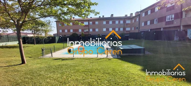 Foto ead6966c-53a1-492a-b962-bbf9792ced0f. Piso en grañon, ven a descubrir este coqueto bajo en urbanización con piscina en Grañón