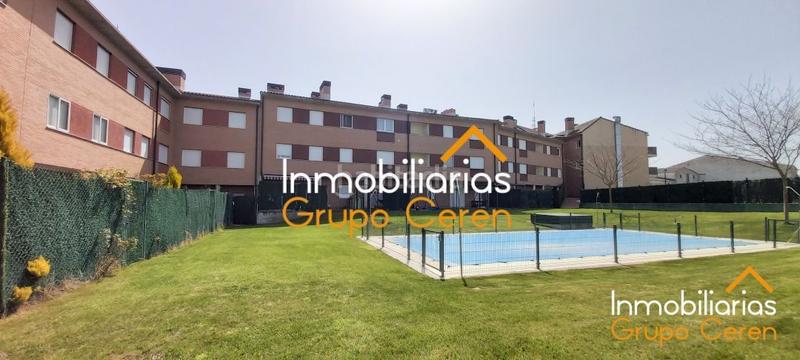 Foto fd930527-888e-46c5-b683-bd8043c3900a. Piso en grañon, ven a descubrir este coqueto bajo en urbanización con piscina en Grañón
