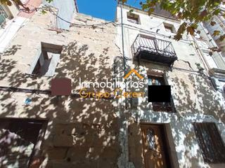 Casa a Santo Domingo de la Calzada. En el espolon, casa con terreno con rehabilitacion integral