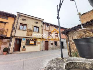 Chalet à Redecilla del Camino. En redecilla del caminoventa de dos amplias casas unidas por un