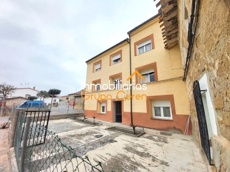 Foto 3be1cc89-a3c7-4b5f-8087-a81c26bf2b97. Casa en ochanduri, casa de pueblo para entrar a vivir con patio en Ochánduri