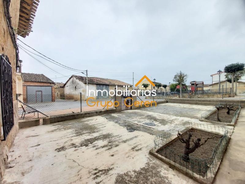 Foto cd32ddb4-0722-413d-9e4b-a0b266e6fede. Casa en ochanduri, casa de pueblo para entrar a vivir con patio en Ochánduri