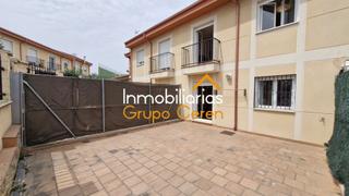 Maison jumelée à Redecilla del Camino. Venta enexclusiva!!!  chalet adosado prácticamente nuevo,con amp