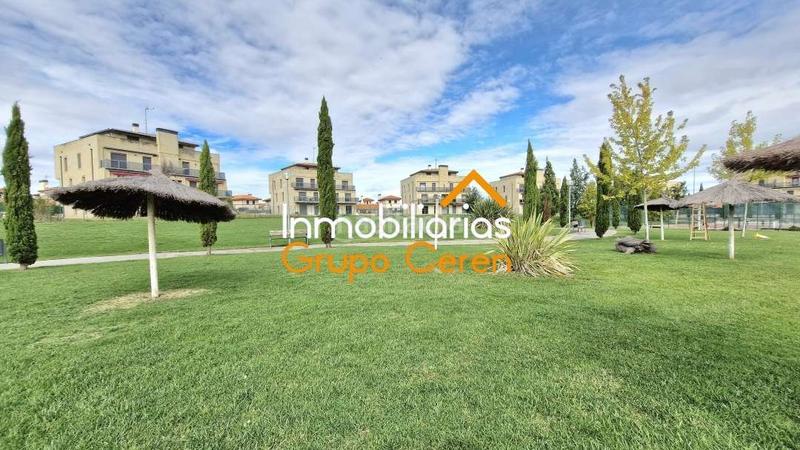 Foto 991ce4ed-6b21-41bc-9cad-3f74bd90aba7. Terreno residencial en Cirueña