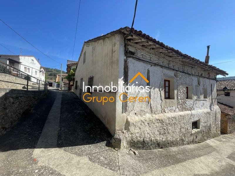 Foto 2a41e610-b952-40a8-8ab2-aa30fa97937d. Casa casona de tres plantas de 170 m2 cu en Ojacastro