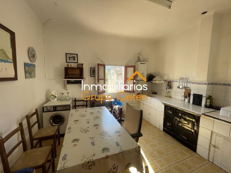 Foto c1a1e1e2-7766-407d-8f9c-eda4b9607b54. Casa casona de tres plantas de 170 m2 cu en Ojacastro