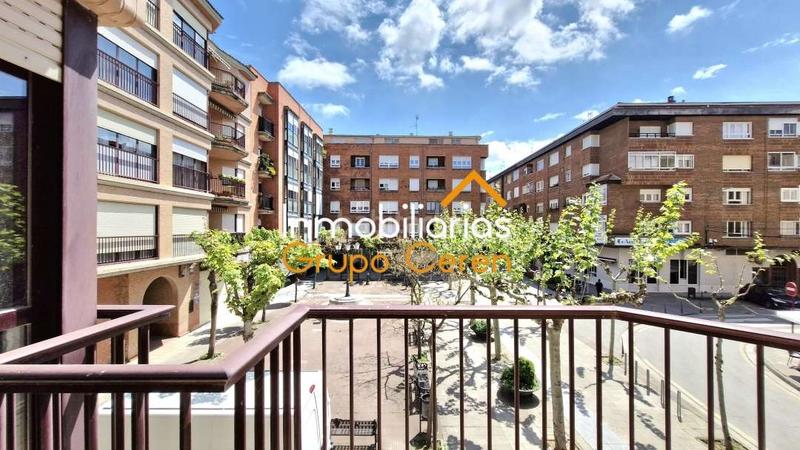 Foto 47d90ae5-6d1a-43a0-b9b6-74175ee56da2. Appartement avec chauffage parking dans Santo Domingo de la Calzada