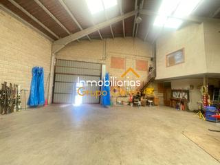 Nau industrial a Avenida santo domingo de la calzada 68d