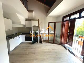 Dúplex a Aldea azarrulla 60. Duplex en la aldea de azarrulla edificio de piedra