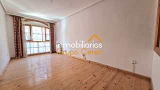 Casa a Santo Domingo de la Calzada. Coqueta casa lista para entrar a vivir o destinar a alojamiento