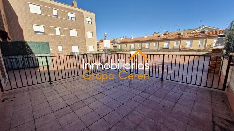 Foto 94b3097c-8453-4394-b40b-e1bf8e9b3233. Casa adossada amb calefacció aparcament a Alesanco