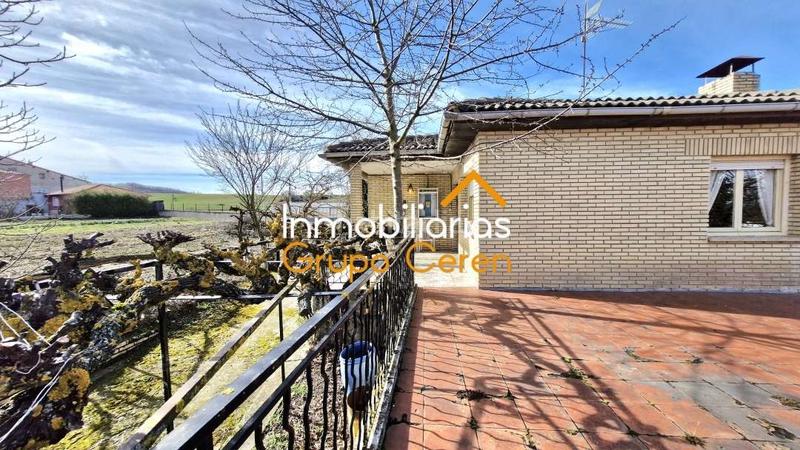 Foto 98b07a6a-314c-40ba-9c92-9094cab78880. Chalet avec chauffage parking dans Villarta - Quintana